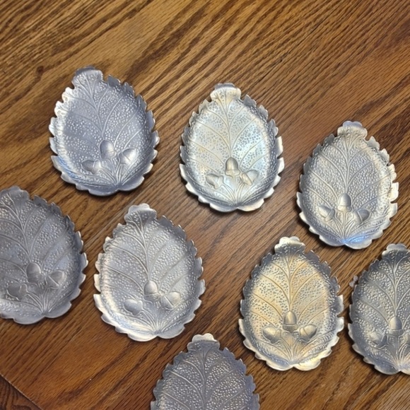 Titanium Leaf-Shaped Acorn Decorative Tray Antique Small Space Minimalist Decor - Picture 5 of 8